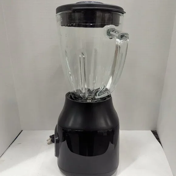 Oster 6-Cup One-Touch Blender, 800W, 3 Speeds, Glass Jar, Black